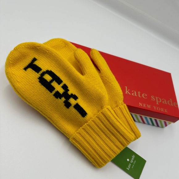KATE SPADE “TAXI” mittens - Picture 1 of 7